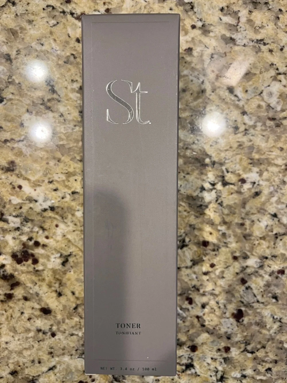 Seint Toner Skincare - Picture 1 of 4
